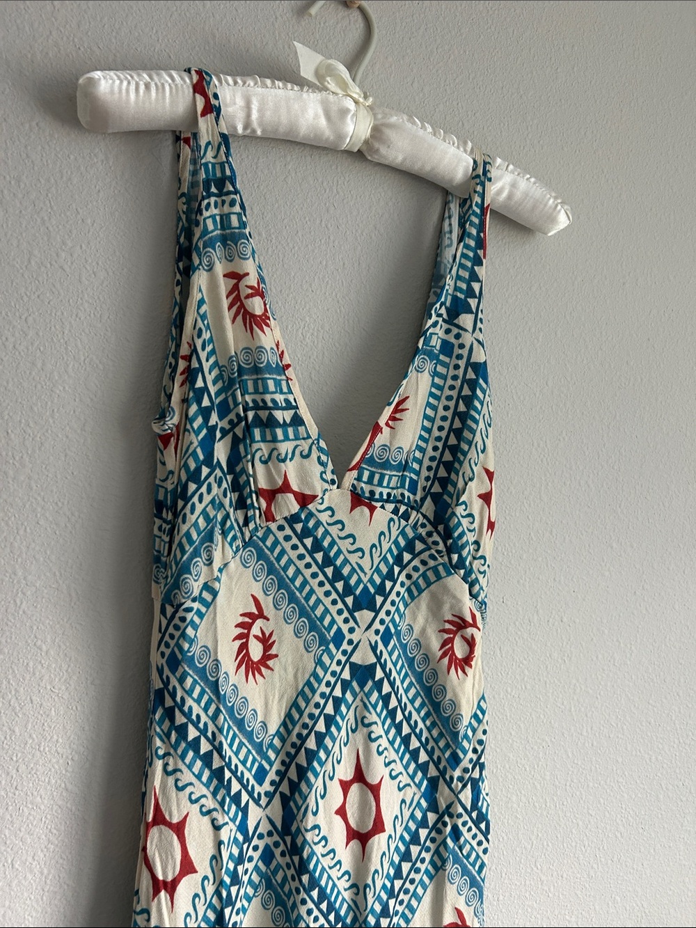 VRG GRL Sleeveless Blue & White V Neck Maxi Dress with Geometric Print - Picture 11 of 15